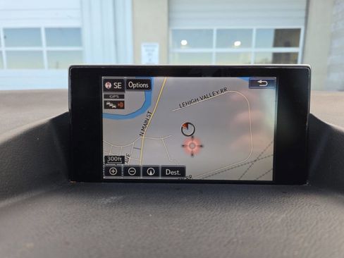 Used 2014 Lexus CT 200h image 10