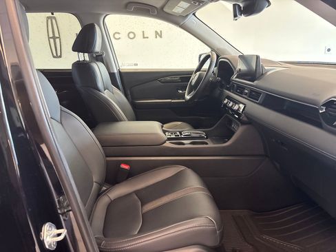 Certified 2025 Honda Pilot EX-L image 6