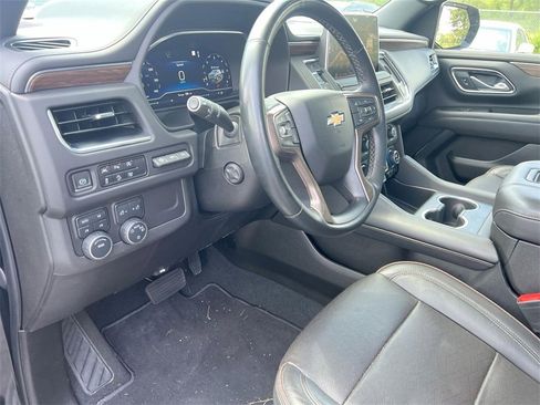 Certified 2023 Chevrolet Suburban High Country image 11