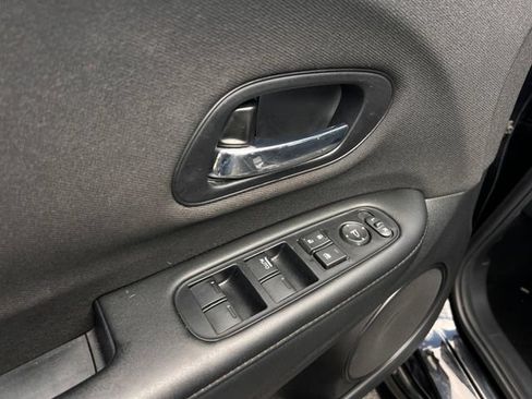 Used 2021 Honda HR-V Sport image 11