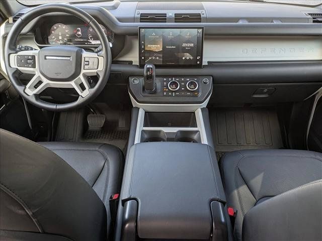 Certified 2025 Land Rover Defender 110 X-Dynamic SE AWD/4WD image 19