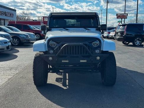 Used 2015 Jeep Wrangler Unlimited Sahara w/ Connectivity Group image 2