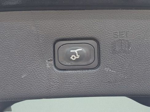 Used 2024 Ford Edge Titanium AWD/4WD image 21