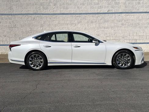 Used 2018 Lexus LS 500 w/ Accessory Package (Z2) image 8