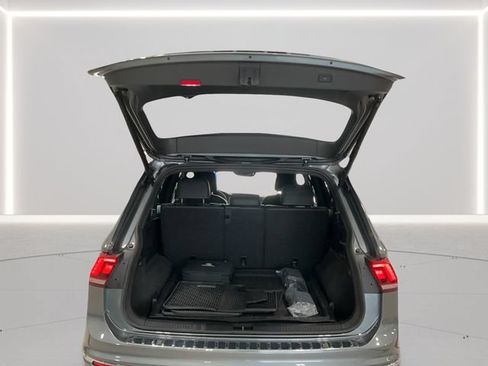 Used 2024 Volkswagen Tiguan SEL R-Line AWD/4WD image 20