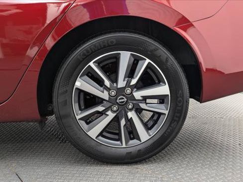 Used 2025 Nissan Versa SV image 29