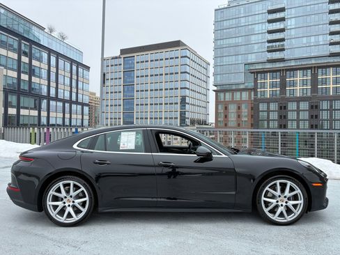 Certified 2025 Porsche Panamera image 8