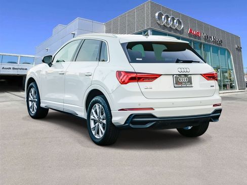 Used 2023 Audi Q3 2.0T Premium w/ Convenience Package image 2