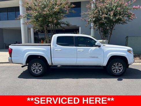 Used 2019 Toyota Tacoma SR5 RWD image 4