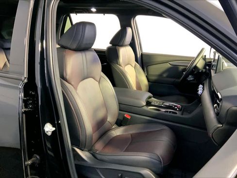 Used 2025 Honda Pilot Black Edition image 18