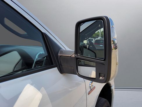 Used 2025 RAM 3500 Laramie AWD/4WD image 46