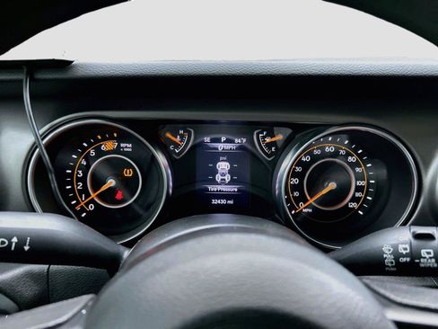 Used 2023 Jeep Wrangler Unlimited Sport AWD/4WD image 36