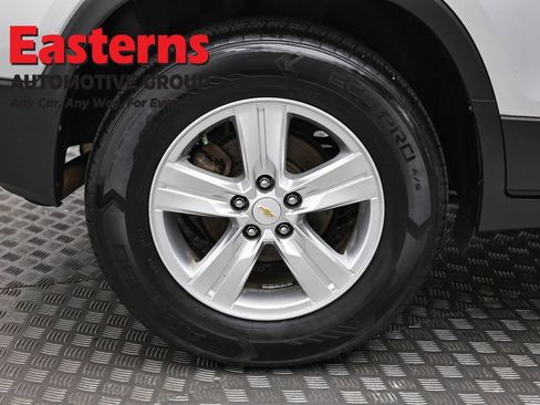 Used 2018 Chevrolet Trax LT w/ LT Convenience Package AWD/4WD image 28