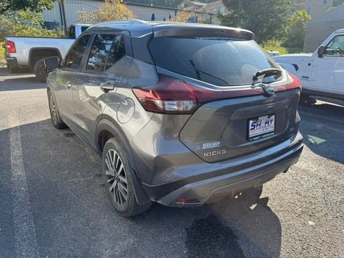 Used 2023 Nissan Kicks SV FWD image 4
