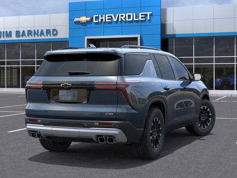 New 2026 Chevrolet Traverse Z71 w/ Enhanced Driving Package AWD/4WD image 4