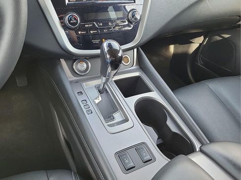 Used 2024 Nissan Murano SL image 17