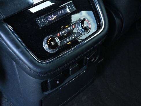 Used 2019 Lincoln Navigator Reserve AWD/4WD image 31