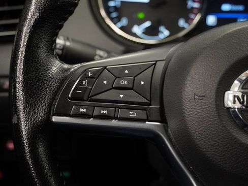 Used 2022 Nissan Rogue Sport SL image 38