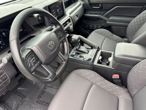 Used 2025 Toyota Tacoma SR5 image 10