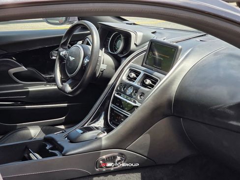 Used 2017 Aston Martin DB11 V12 RWD image 15