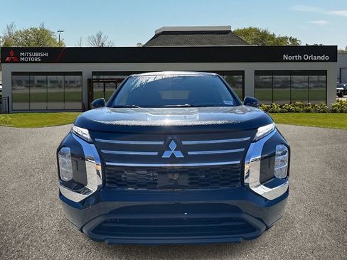 New 2026 Mitsubishi Outlander ES image 8