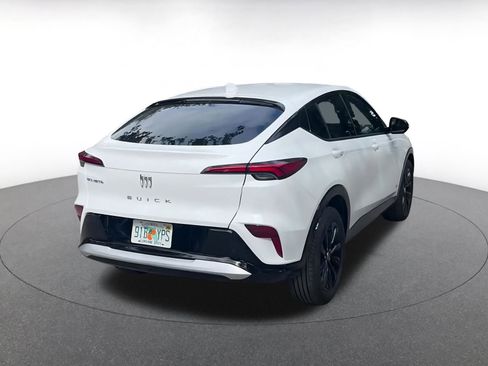 Used 2025 Buick Envista Sport Touring image 14