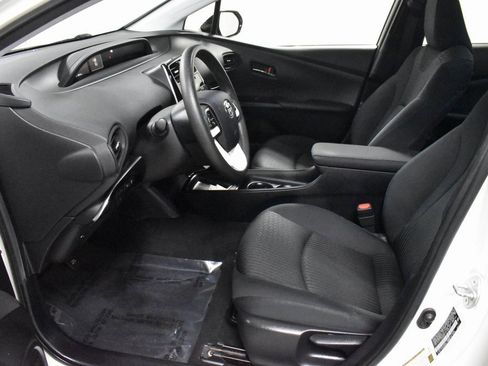 Used 2018 Toyota Prius Two image 12