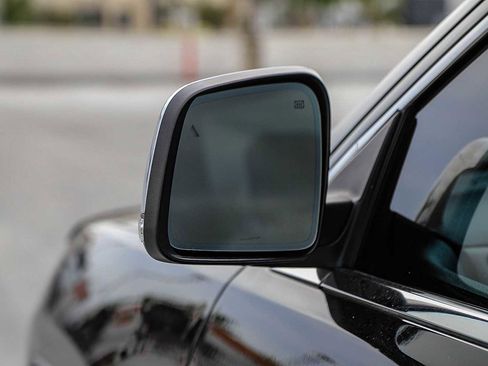 Used 2015 Jeep Grand Cherokee Limited image 19