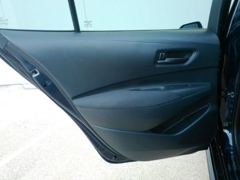 Used 2025 Toyota Corolla LE FWD image 17
