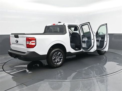 New 2025 Ford Maverick XLT w/ Equipment Group 302A image 28