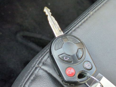 Used 2011 Ford Escape Limited w/ 301A Rapid Spec Order Code image 37