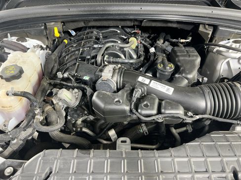 Used 2023 Jeep Grand Cherokee Limited AWD/4WD image 27