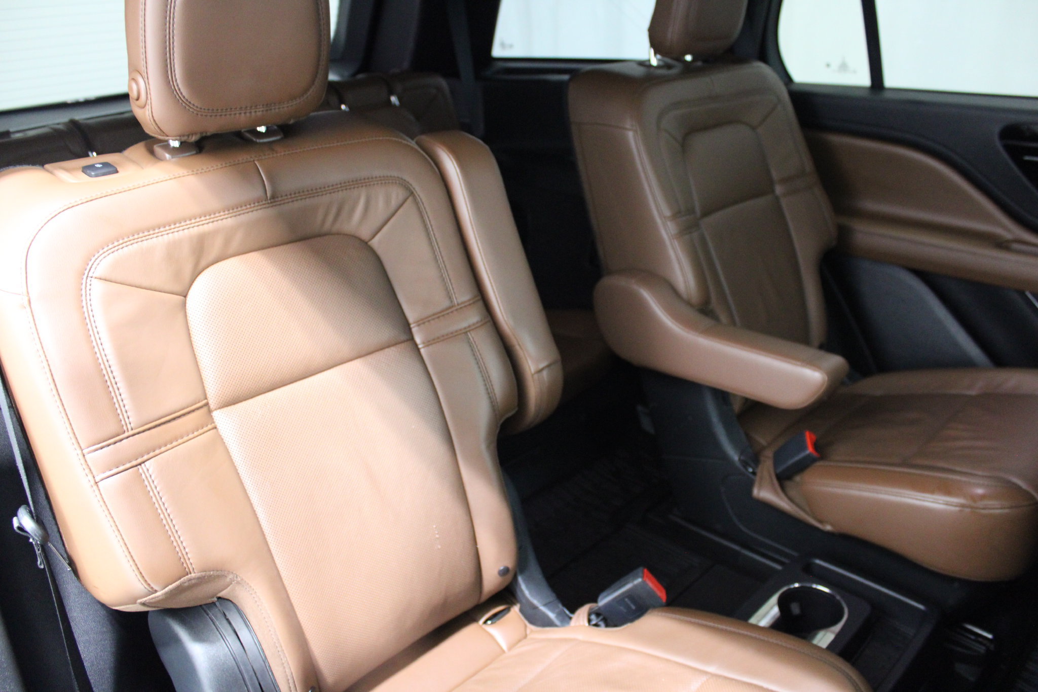 Used 2020 Lincoln Aviator Reserve w/ Equipment Group 201A AWD/4WD image 26
