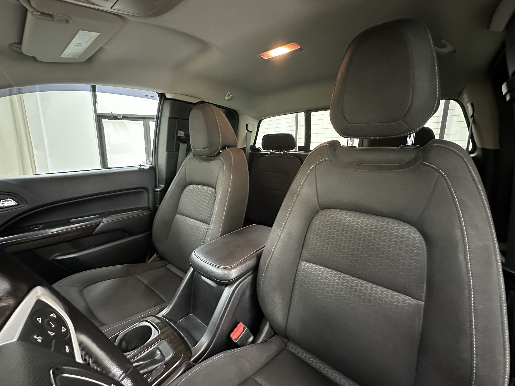Used 2017 GMC Canyon SLE w/ SLE Convenience Package RWD image 24