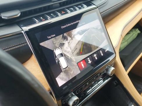 Certified 2021 Jeep Grand Cherokee L Summit image 20