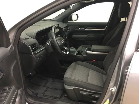 Used 2025 GMC Terrain Elevation image 17