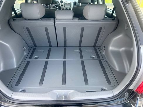 Used 2010 Toyota Matrix FWD image 11