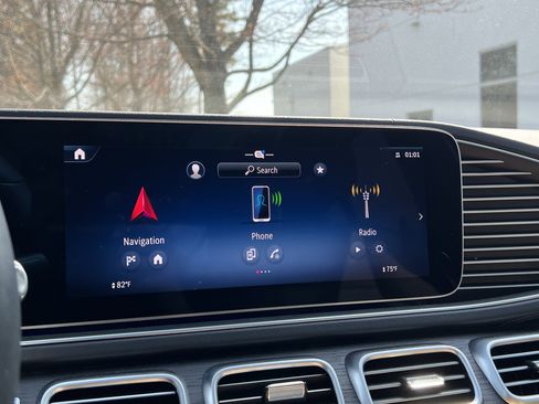 Used 2025 Mercedes-Benz GLE 450e 4MATIC image 23