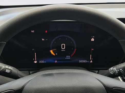 Used 2024 Chevrolet TrailBlazer LT FWD image 27