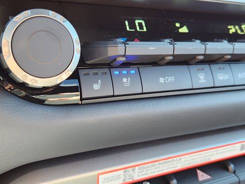 New 2026 Toyota Tundra Platinum image 12