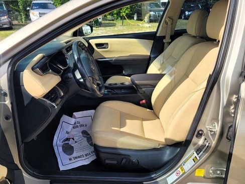 Used 2013 Toyota Avalon XLE FWD image 5