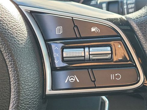 Used 2024 Kia Forte LXS w/ LXS Technology Package image 23