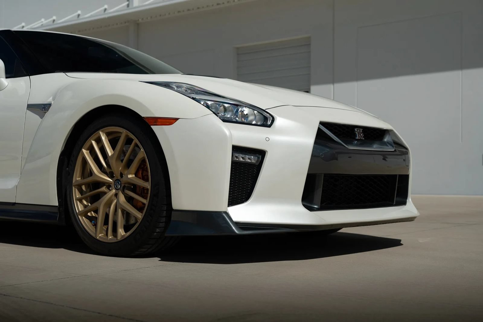 Used 2017 Nissan GT-R Premium w/ Premium Interior Package AWD/4WD image 86
