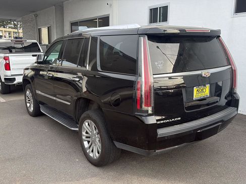 Used 2018 Cadillac Escalade 2WD image 6