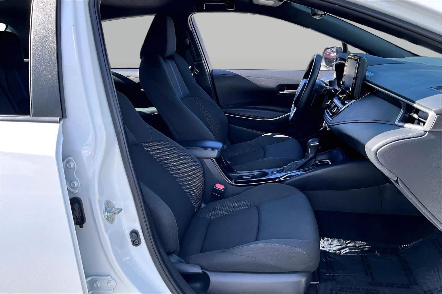 Used 2022 Toyota Corolla SE FWD image 9