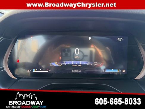 Used 2023 Jeep Grand Cherokee L Laredo image 18