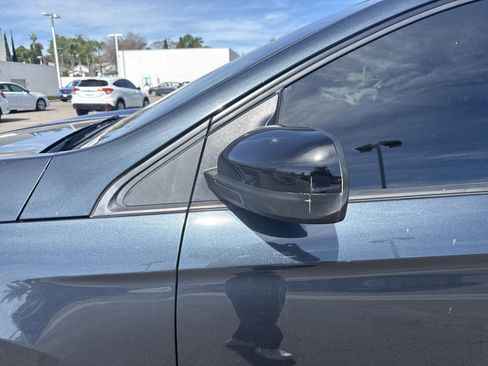 Used 2022 Ford Edge SE w/ Black Appearance Package image 11