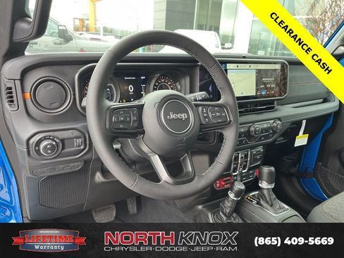 New 2026 Jeep Gladiator Mojave w/ Technology Group AWD/4WD image 6
