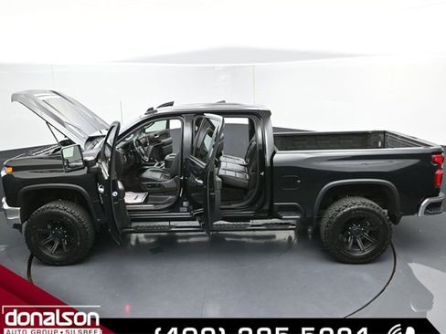 Used 2020 Chevrolet Silverado 2500 LTZ w/ LTZ Premium Package image 28