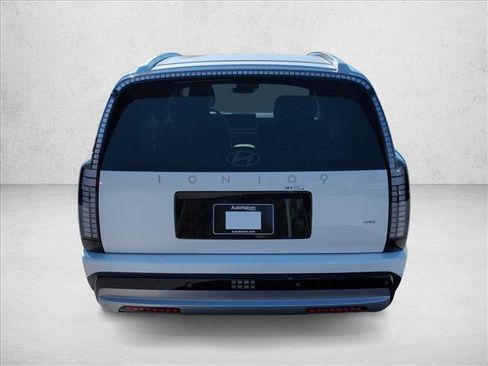New 2026 Hyundai Ioniq 9 Limited image 8